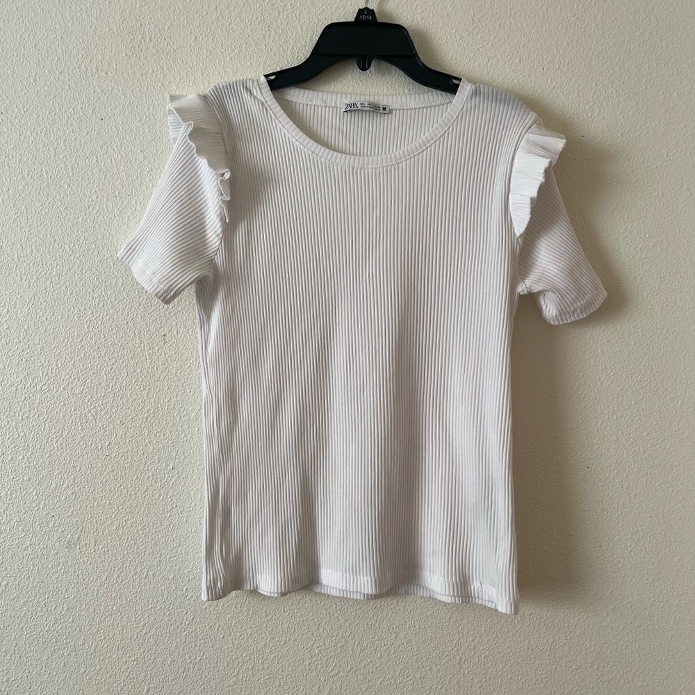 ZARA White Ruffle Shoulder Top L